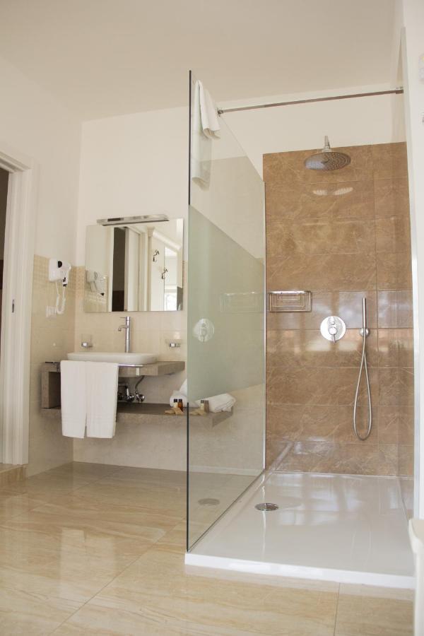 B&B Imperial Exclusive Rooms & Breakfast Porto Cesareo Ngoại thất bức ảnh