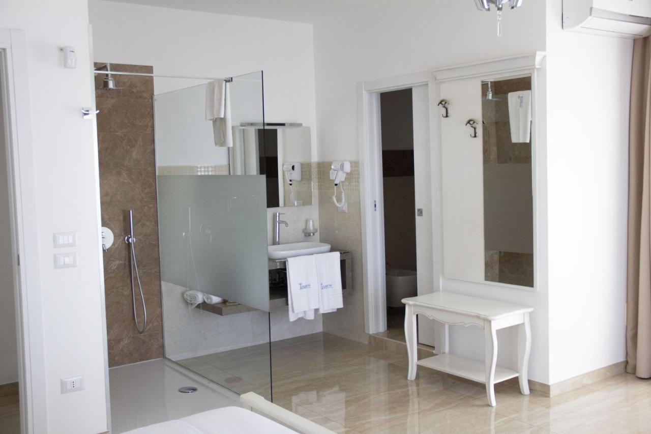 B&B Imperial Exclusive Rooms & Breakfast Porto Cesareo Ngoại thất bức ảnh