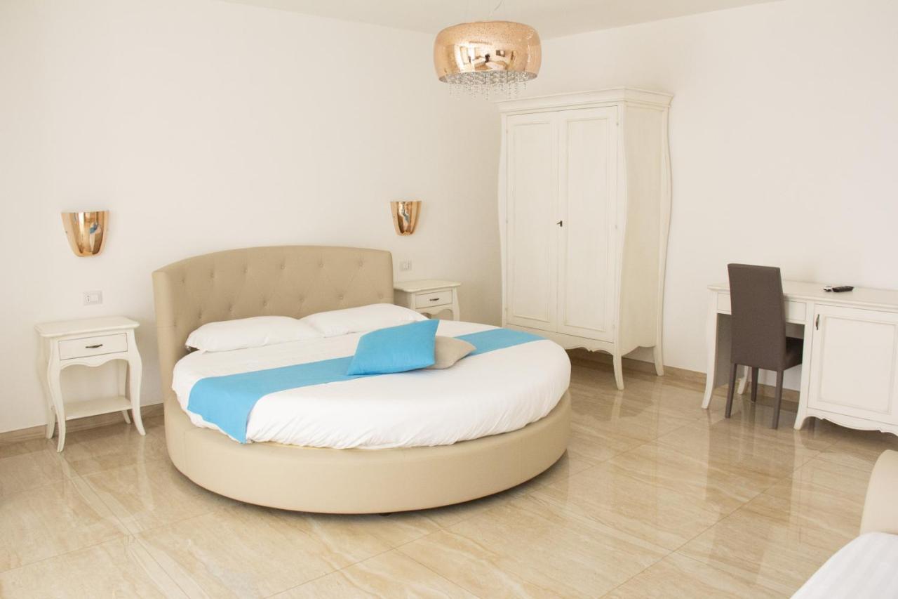 B&B Imperial Exclusive Rooms & Breakfast Porto Cesareo Ngoại thất bức ảnh