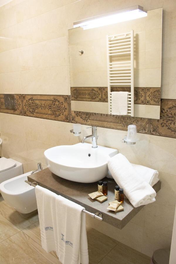 B&B Imperial Exclusive Rooms & Breakfast Porto Cesareo Ngoại thất bức ảnh