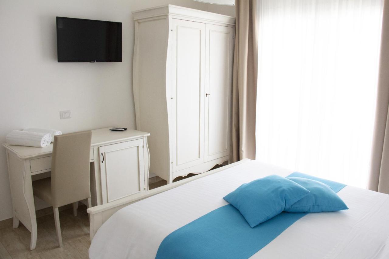 B&B Imperial Exclusive Rooms & Breakfast Porto Cesareo Ngoại thất bức ảnh