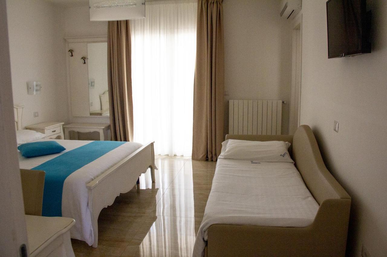 B&B Imperial Exclusive Rooms & Breakfast Porto Cesareo Ngoại thất bức ảnh