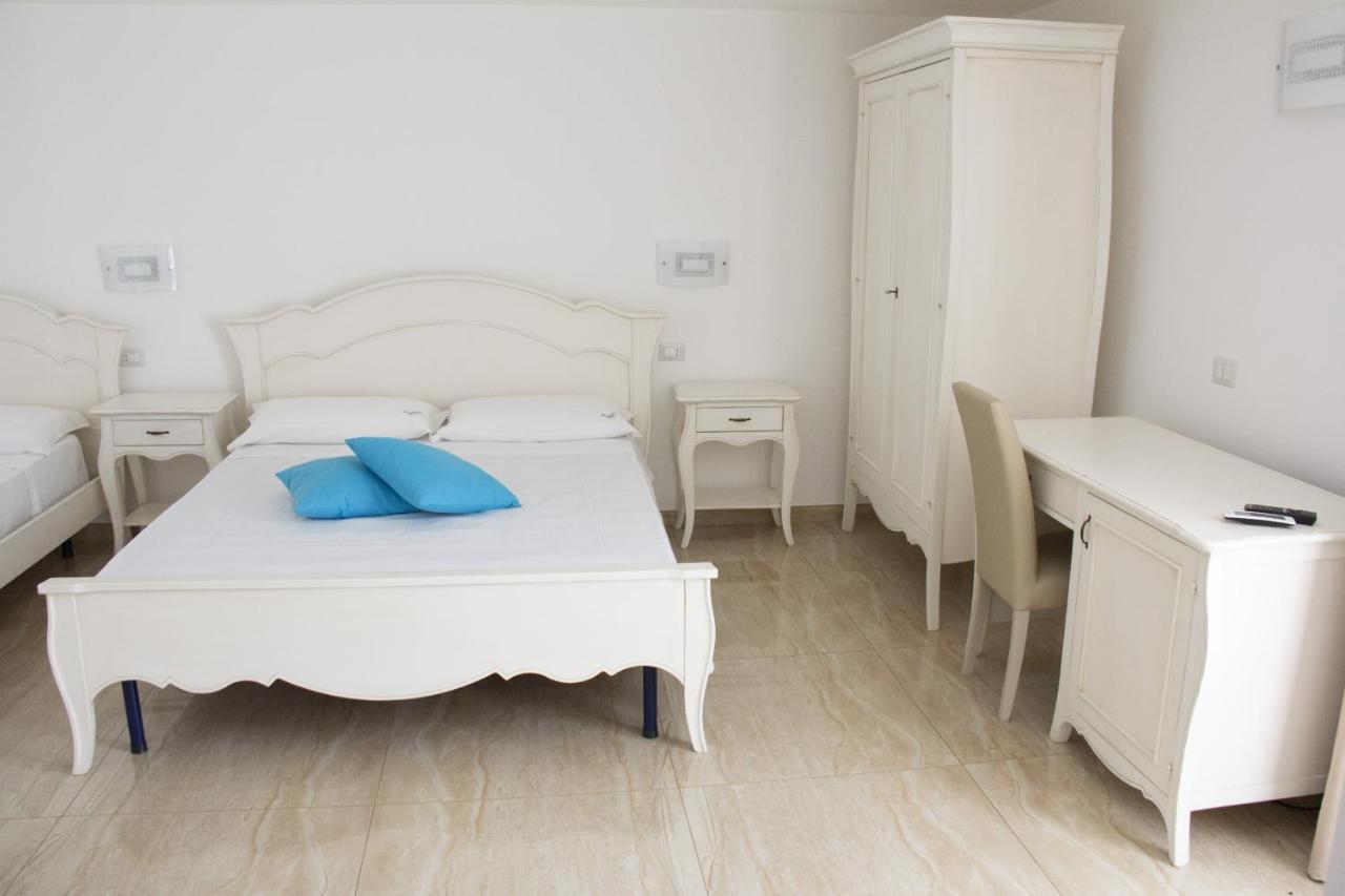 B&B Imperial Exclusive Rooms & Breakfast Porto Cesareo Ngoại thất bức ảnh