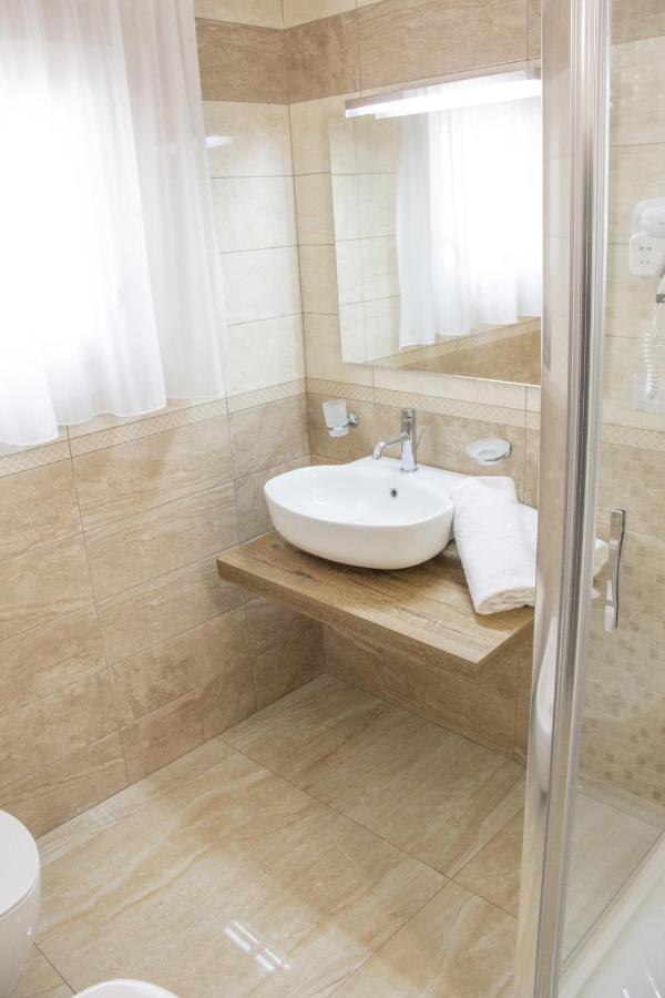 B&B Imperial Exclusive Rooms & Breakfast Porto Cesareo Ngoại thất bức ảnh